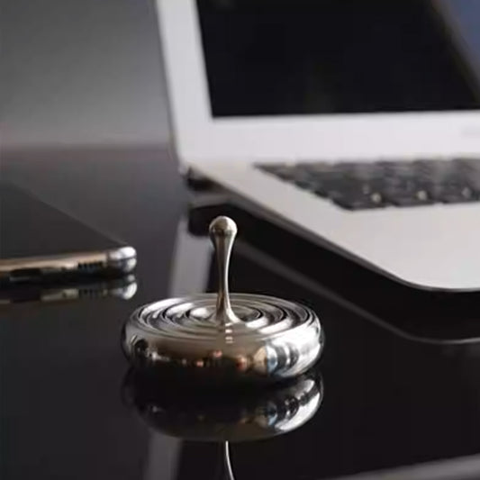 Elegant Teardrop Spinner – A Minimalist Kinetic Desk Toy
